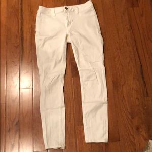 White jegging
